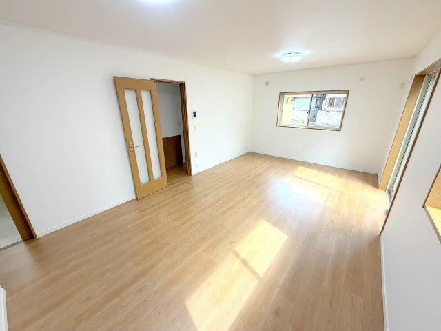 昭島市宮沢町2丁目　リフォーム中古戸建の洋室|リフォーム前写真※室内のご見学出来ます！