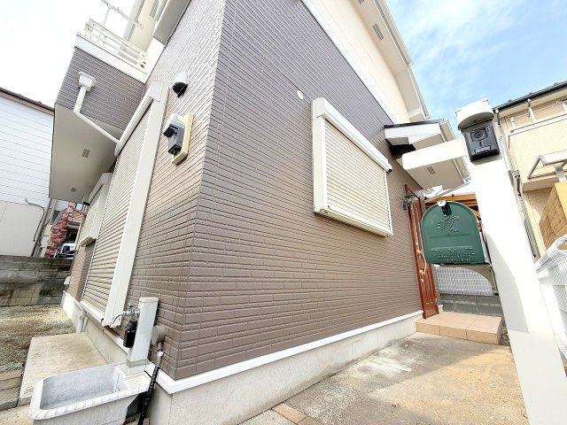 昭島市宮沢町2丁目　リフォーム中古戸建のバルコニー|リフォーム前写真※室内のご見学出来ます！