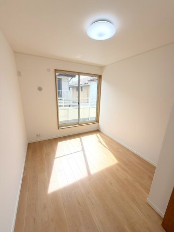 昭島市宮沢町2丁目　リフォーム中古戸建の洋室