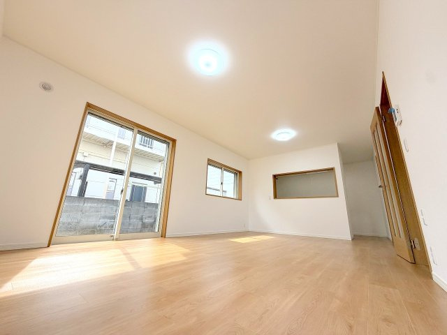 昭島市宮沢町2丁目　リフォーム中古戸建の居間・リビング