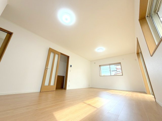 昭島市宮沢町2丁目　リフォーム中古戸建の居間・リビング
