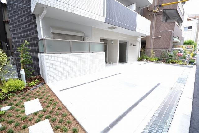 ラポール白糸のエントランス