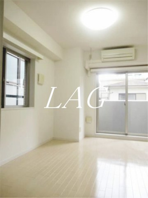 【居間・リビング】 | アトラス カーロ浦和常盤弐番館 | 洋室のお部屋です。