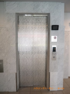 【その他共用部分】 | 勿論エレベーターが備え付けられています。