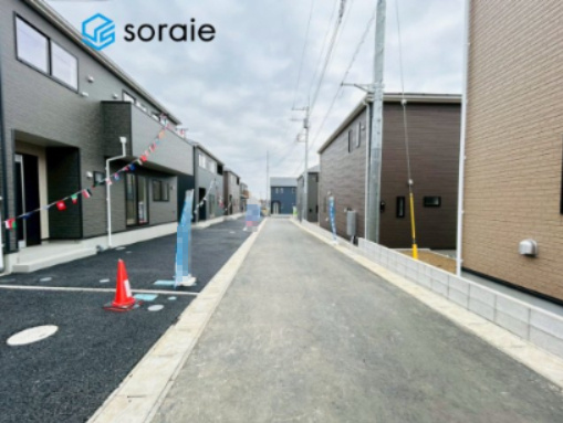 飯能市双柳第37全14棟　新築戸建　クレイドルガーデンの前面道路含む現地写真|2/17　撮影