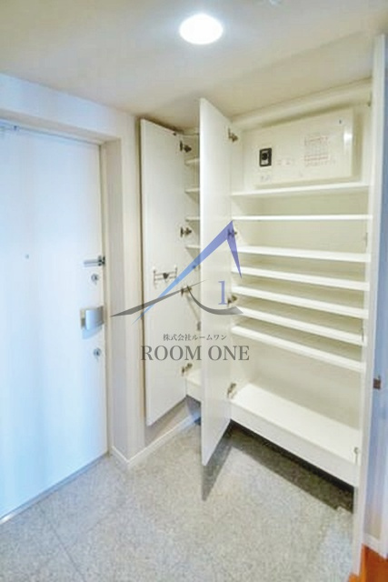 スカイグランデ船橋宮本の玄関|玄関です。