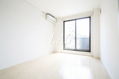 【居間・リビング】 | Berge Noix | 洋室のお部屋です。