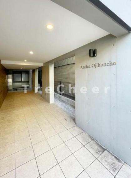 アザレア王子本町のエントランス