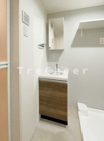 アザレア王子本町の独立洗面台