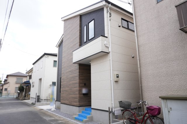 越谷市宮本町4丁目 新築分譲住宅の外観