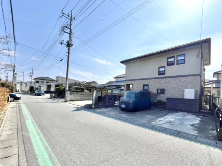 【中古戸建】本庄市柏1丁目の外観|■外観｜土日のご見学はもちろん、平日・夜間のご案内も大歓迎です♪「今から見たい」や「仕事終わりに見たい」にもご対応できますのでお気軽にお問い合わせください♪