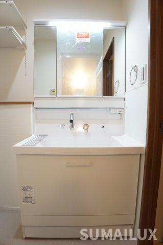 菊池郡菊陽町大字原水のアパートの洗面所