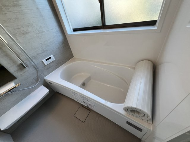 松橋町両仲間戸建の浴室