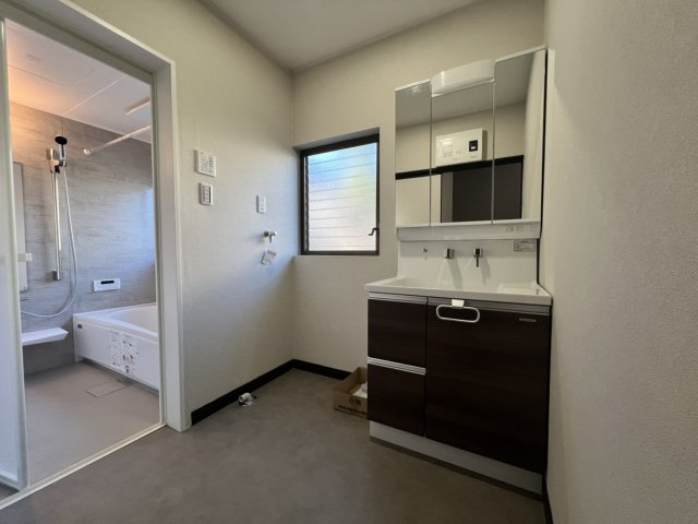 松橋町両仲間戸建の脱衣所