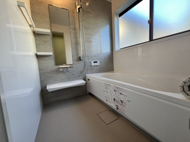 松橋町両仲間戸建の浴室