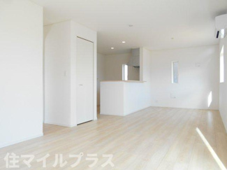 【居間・リビング】 | 矢吹町八幡町新築一戸建て2棟 | 使いやすいリビングです