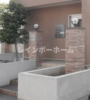 STELLAのエントランス