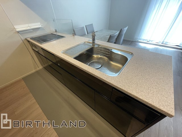 中古マンション　プレミスト郡山Green Marksのキッチン|対面式のキッチンで家族の会話も弾みます。