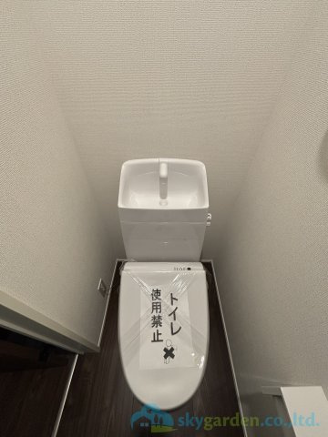 平塚市夕陽ケ丘第2期　新築戸建　全2棟2号棟のトイレ