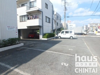 【駐車場】