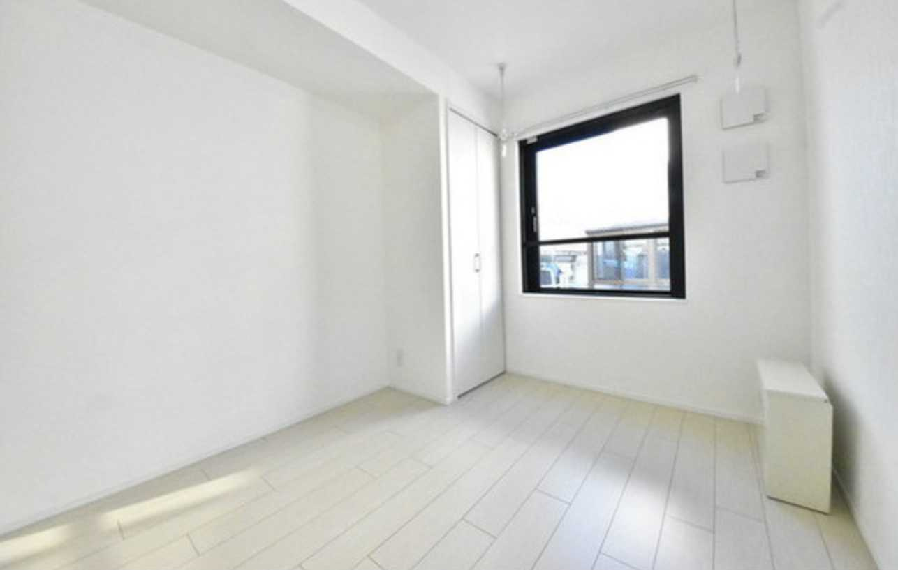 エルファーロ池尻　築浅　礼金０　ペット相談の居間・リビング