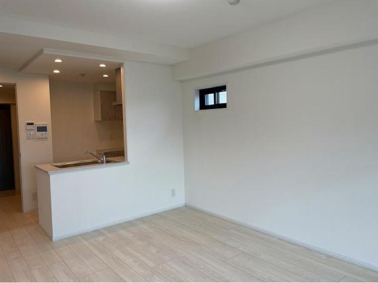 THE　PLACE　KOMAGOME　ザ　プレイス　コマゴメの居間・リビング