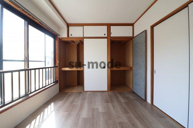 グロリア白川の洋室