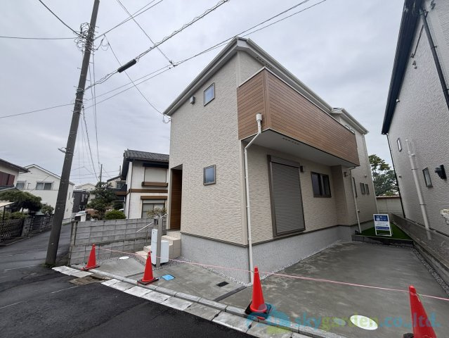 平塚市夕陽ケ丘第2期　新築戸建　全2棟1号棟の外観|シンプルでありながら上品な佇まい。長く愛されるデザインが魅力の住まいです。
