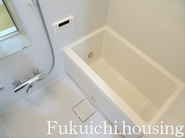 ホワイトハウス赤堤の浴室