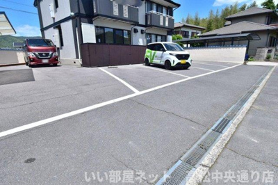 【駐車場】 | リヴィエールヨウコ | 駐車場