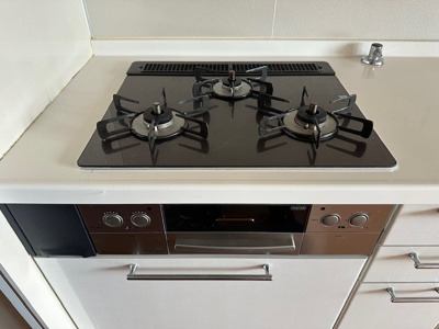 【居間・リビング】 | APAガーデンパーク上野芝 | LDK12.4帖と和室4.5帖が隣接しており、広々とした空間となっております！