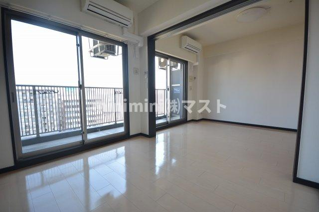 エステムコート難波サウスプレイスⅣパークグレイスの居間・リビング