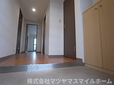 【玄関】 | 吉鴻ハイネスⅢ