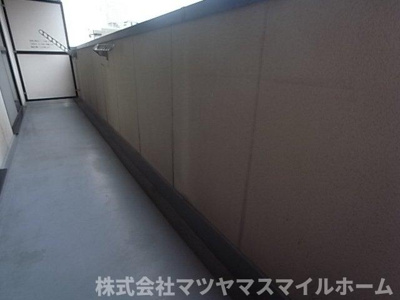 【バルコニー】 | 吉鴻ハイネスⅢ