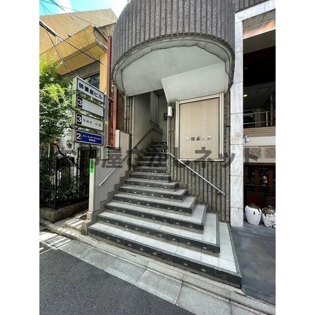 俳優座ビル【おとり物件なし】#学生・社会人にオススメのエントランス