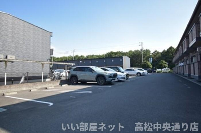 【駐車場】 | サンライズ豊益 西大浜 | 駐車場