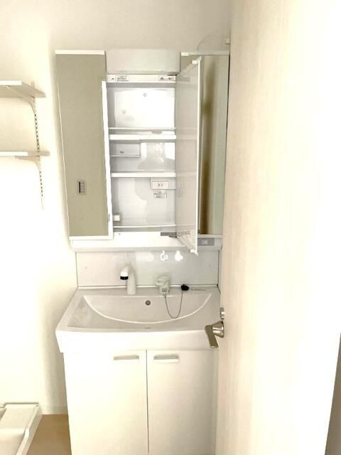 ＭＯＫ－ＴＥＲＲＡＣＥ大泉学園の独立洗面台