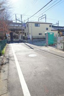 【前面道路含む現地写真】 | 令和８年1月１２日撮影　建築中