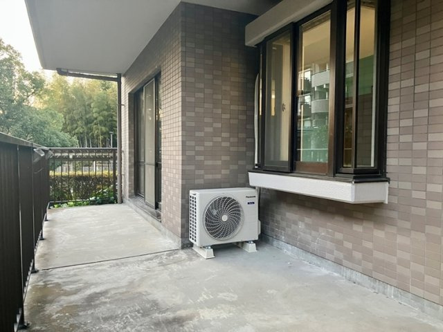 新ゆりグリーンタウン楠街区1号棟のバルコニー