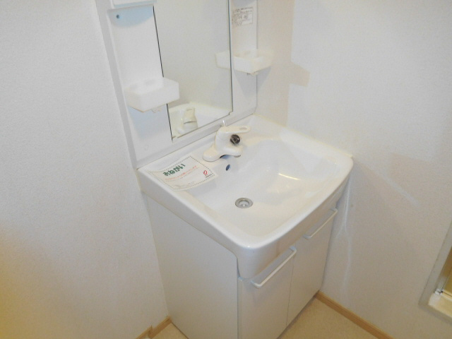 ニュ－マリッチ加古の洗面所