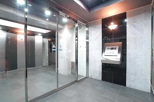 ステージファースト常盤台のエントランス