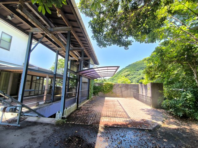 多目的土地　葉山の丘の上の外観|駐車場