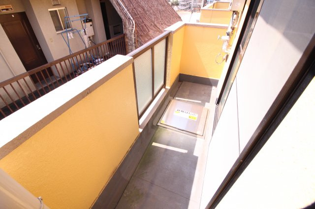 ビーフェリスのバルコニー