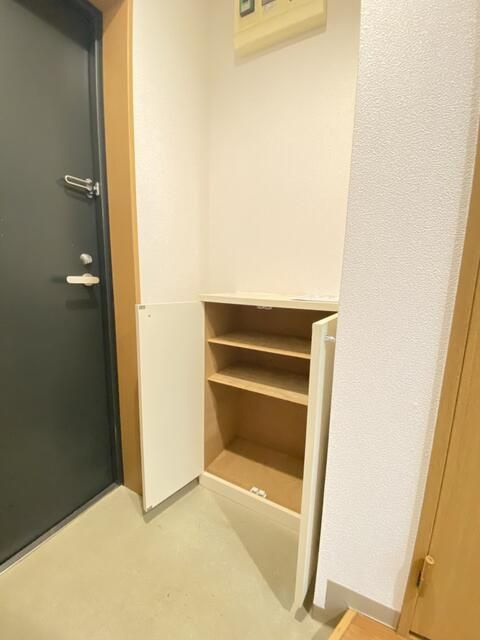 モンシェール錦糸町の玄関