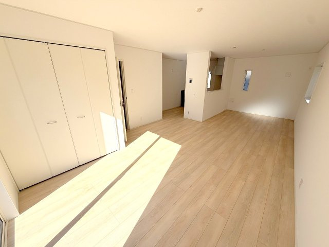昭島市拝島町3丁目全３棟　新築分譲の居間・リビング