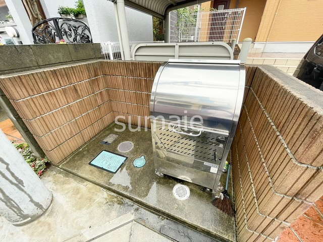 ルミエールのその他共用部分|敷地内ゴミ置き場です。