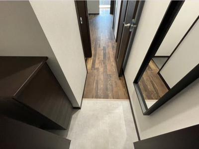 【玄関】 | レジデンス東千葉 | ※同物件・同タイプの写真です。