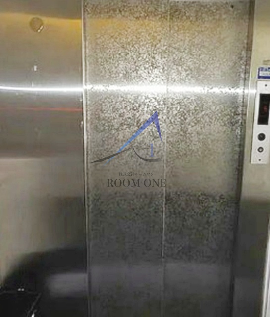 パークサイドアダチのその他共用部分|エレベーターです。