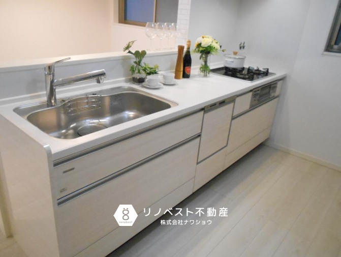 東大阪市中石切町2丁目のキッチン|食洗機付◎作業スペースもシンクの広さも十分に確保されており、使い勝手の良いキッチンです。