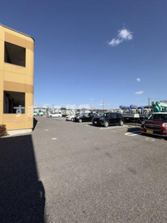 【駐車場】